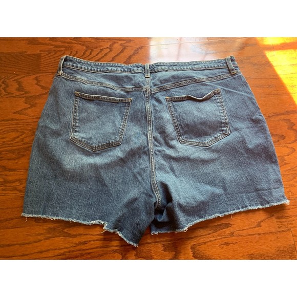 Universal Thread Women's Short Jeans Size 24W - Picture 2 of 3